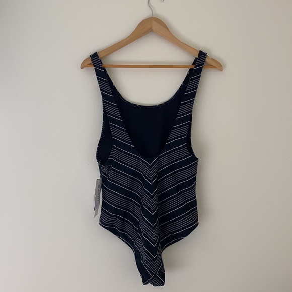 NWT Athleta Chevron High Leg One Piece Swimsuit - Picture 3 of 7